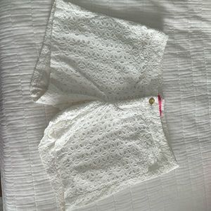Never worn Lilly Pulitzer white lace floral pattern shorts
